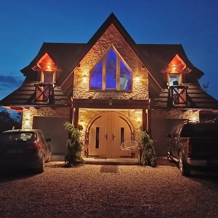 Lux Houses W Domku Tylko Dwa Apartamentyz Jacuzzi Zewnetrznym Gron Экстерьер фото